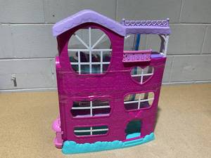 lot 256 image: Disney Junior Minnie Mouse Ultimate Mansion 22-Inch Playset