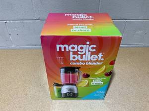 lot 28 image: Magic Bullet 2-Speed Countertop Blender Combo