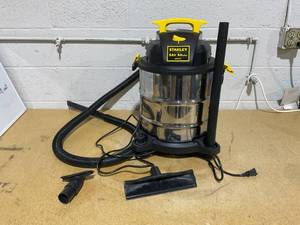 lot 187 image: Stanley 6 Gallon WetDry Vacuum 5.0- Peak HP Stainless Steel