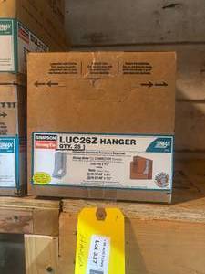 lot 337 image: Hangers, LUC26Z