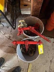 lot 318 image: Chain and Pullers