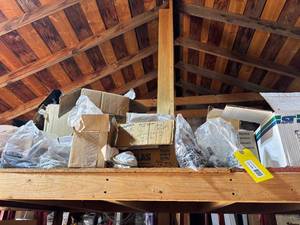 lot 325 image: Misc Fasteners