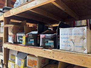 lot 323 image: Roofing Nails