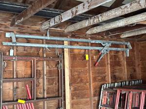 lot 419 image: Proctor Wall Jacks