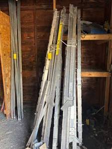 lot 413 image: WallWalker Hanging Scaffold