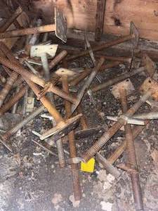 lot 423 image: Scaffold levelors