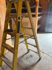 lot 550 image: 6 Werner Fiberglass Double Step Ladder