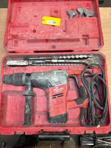 lot 25 image: Milwaukee 1-916 Spline Rotary Hammer with Case and Accessories