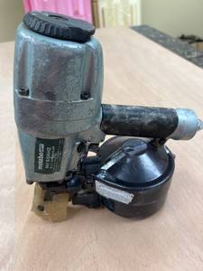 lot 31 image: Makita NV-50AH Coil Nailer Pneumatic Tool