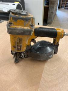 lot 34 image: Stanley Bostitch Pneumatic Coil Roofing Nailer