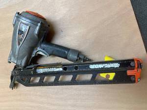 lot 41 image: Paslode Pneumatic Powermaster Plus Framing Nailer