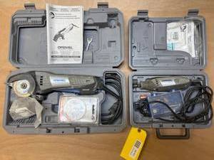 lot 44 image: Dremel 3000 Rotary Tool and SM20 Saw Kit with Accessories