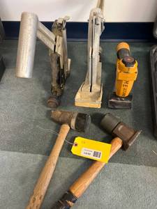 lot 63 image: Flooring Tools Including Hammers and HEAVY DUTY Model S32 SX Stapler