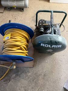 lot 68 image: Rolair 2 HP Electric Air Compressor with Hose Reel
