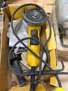 lot 91 image: DeWalt DWE4120 4.5-Inch Angle Grinder with Accessories