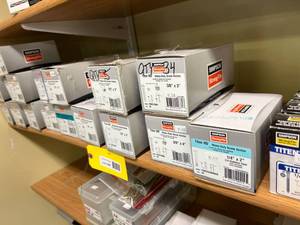 lot 148 image: Simpson Strong-Tie Heavy Duty Screw Anchor Assortment in Various Sizes