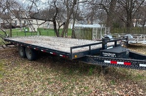 lot 1 image: 2011 PJ Tilt Bed Trailer - 22 Ft