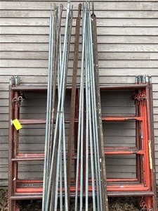 lot 418B image: 5 Sections of Scaffold and Supports