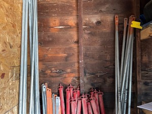 lot 415 image: Safety Standards and Supports