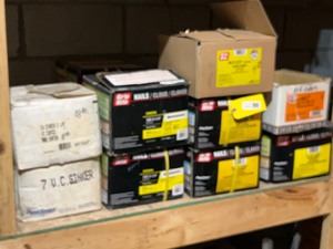 lot 321 image: Coated Sinker Nails