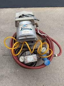 lot 8 image: Fliteway Porta-Pac P-34 Portable Air Compressor with Hoses