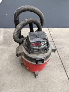 lot 9 image: Sears Craftsman 12 Gallon Wet Dry Vac with Hose and Attachments