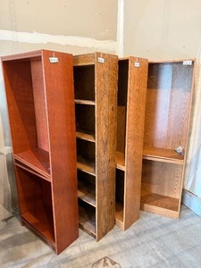 lot 18 image: Set of 4 Tall Wood Bookcases 71in-72in Heights Assorted Finish