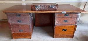lot 35 image: Large Wooden Office Desk with Storage Drawers