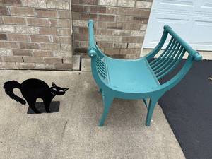 lot 38 image: Decorative Teal Bench and Metal Black Cat Silhouette Lawn Decor