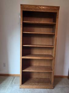 lot 41 image: Solid Oak 5-Shelf Bookcase by Arkadia, 72x32x12 Inches