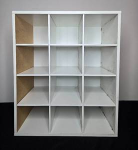 lot 73 image: White 12-Cube Organizer Shelf Unit 23x20x12 Inches