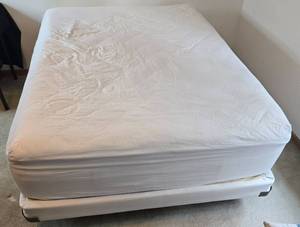 lot 90 image: Queen Size Mattress and Box Spring with White Cover