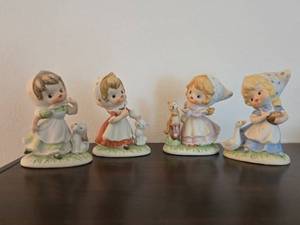 lot 124 image: Set of 4 Homco Girl and Animal Porcelain Figurines Made in Taiwan
