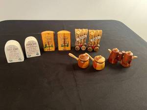 lot 195 image: Collection of Vintage Salt and Pepper Shaker Sets - Ceramic and Wood Novelty Designs