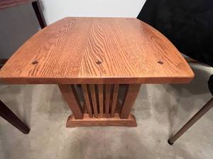 lot 198 image: Amish Made Wooden End Table with Slatted Pedestal Base, 23x26x21 Inches