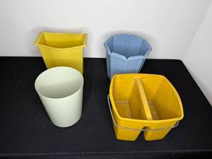 lot 214 image: Lot of 4 Plastic Utility Buckets