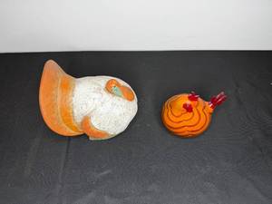 lot 219 image: Decorative Turkey and Hen Figurines Set - Painted Ceramic and Glass