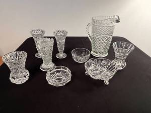 lot 249 image: Vintage Wexford Anchor Hocking Ice Lip Pitcher and other Glassware