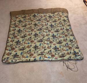 lot 328 image: Vintage Sleeping Bag with Western Print Lining