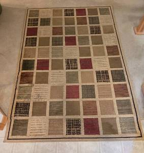 lot 354 image: 5 ft x 7.5 ft Area Rug with Multi-Color Geometric Square Pattern