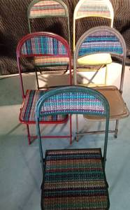 lot 24 image: 5 Metal folding chairs with upholstered backs and 3 with upholstered seats