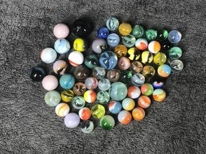 lot 225 image: Lot of Collectible Marbles