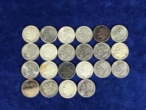 lot 299 image: Lot of 22 Roosevelt Dimes - See description below for more info