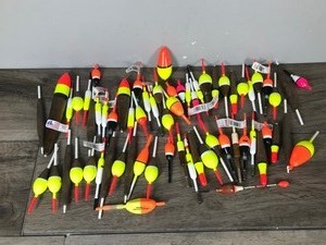 lot 323 image: Large Lot of Fishing Bobbers
