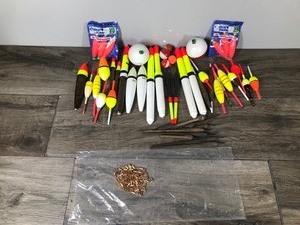 lot 324 image: Large Lot of Fishing Bobbers and More