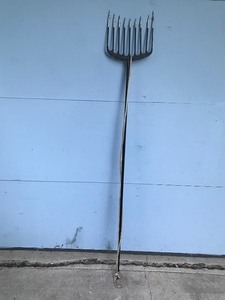 lot 339 image: 9 Tine Fishing Spear