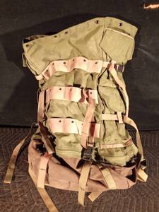 lot 61 image: Army style backpack