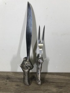 lot 354 image: Vintage Fleetwood Design Stainless Steel Bull Carving Knife And Bear Carving Fork