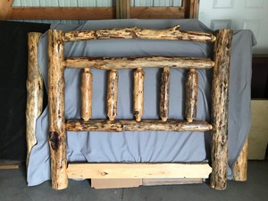 lot 4 image: Solid Log Head Board - Twin
