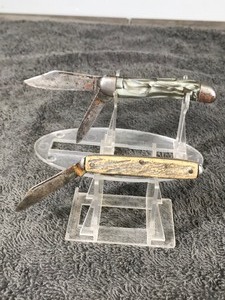 lot 372 image: 2 - Vintage Collectible Pocket Knives